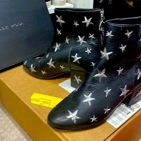 Dolce Vita size 10 star embroidered /leather ankle boots - Picture 8 of 10